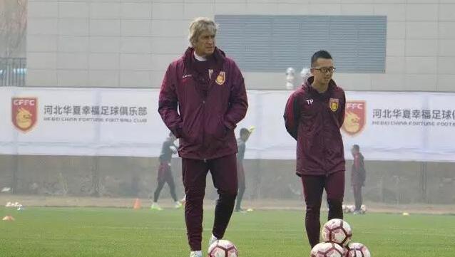 钟天宇厌恶不已的说道：我他妈现在要你给我解决问题。
